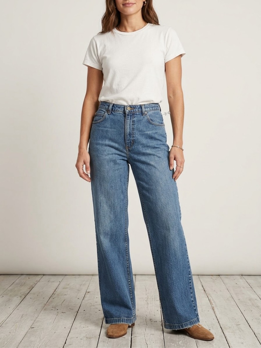 CLASSIC Faded blue Jeans-size 14- Jones New York- Very Comfortable with 3%Spande